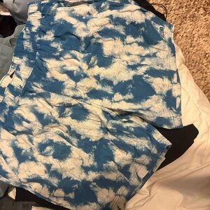 Mens North Face shorts size large